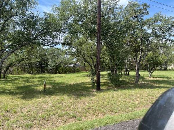 105 Brianna CIR, Johnson City, TX 78636