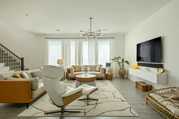 208 Dycus BND, Liberty Hill, TX 78642