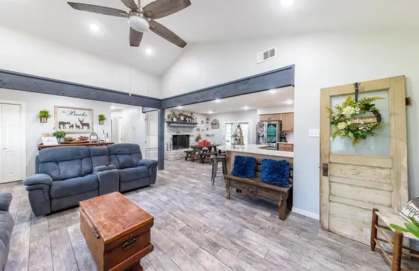 7338 FM 1624, Lexington, TX 78947