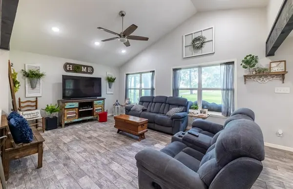 7338 FM 1624, Lexington, TX 78947