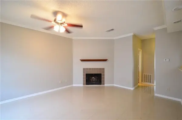 915 W 23rd ST #201, Austin, TX 78705