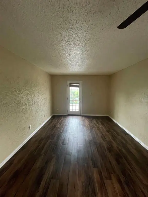 516 South Park DR #201, Austin, TX 78704