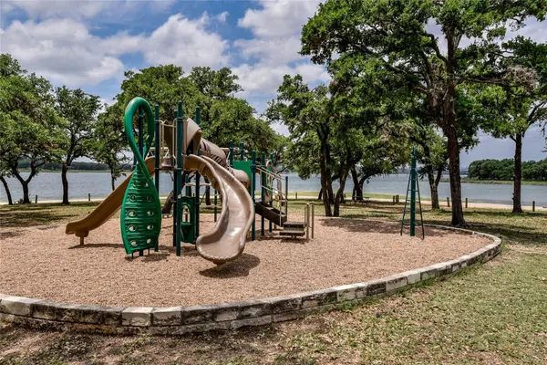 8216 Arroyo Ave, Lago Vista, TX 78645