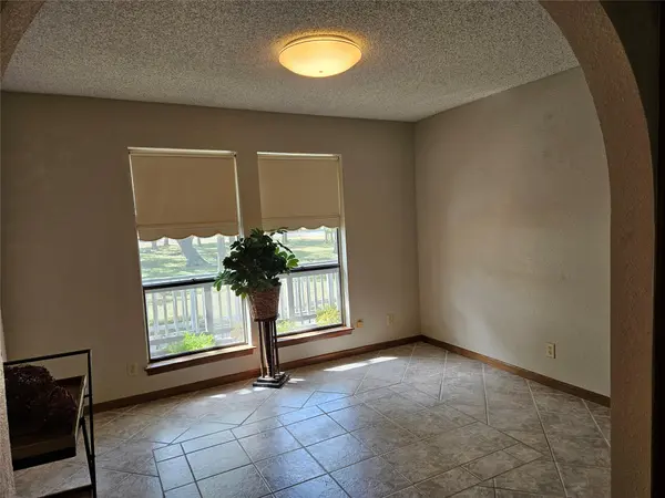215 Serenada DR, Georgetown, TX 78628