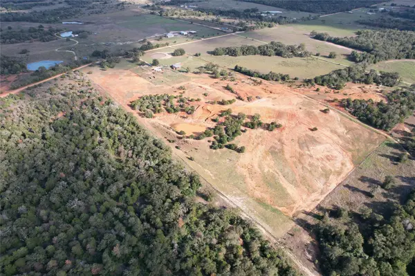 5280 County Road 320, Rockdale, TX 76567