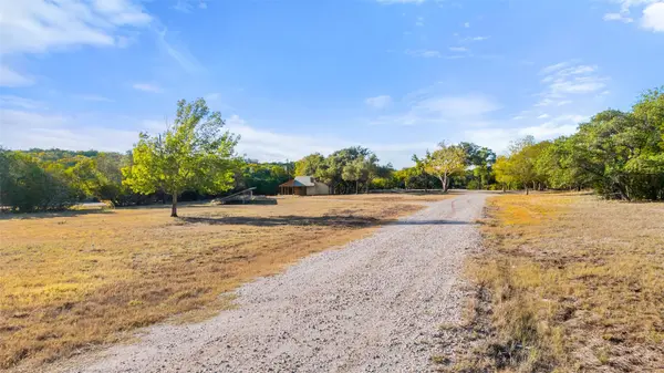 205 Mesquite TRL, Wimberley, TX 78676