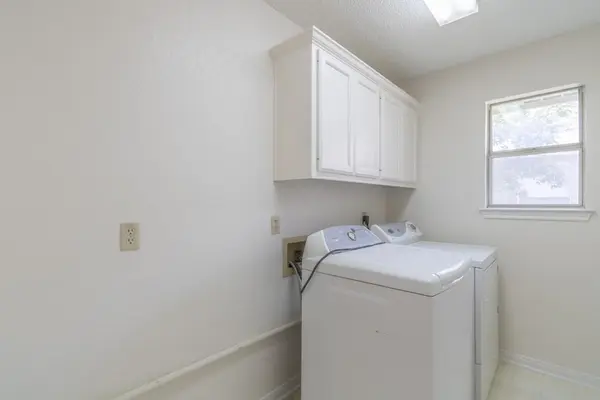 2411 Raintree PATH, Round Rock, TX 78664