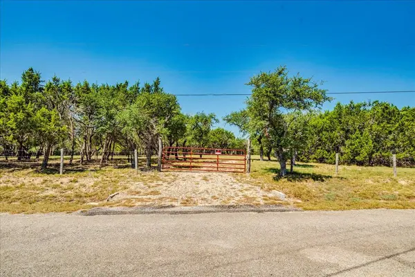 901 Todo LN, Driftwood, TX 78619