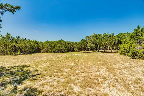 901 Todo LN, Driftwood, TX 78619