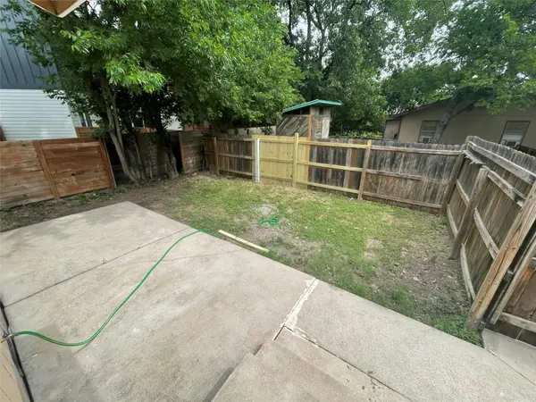 2808 Lyon RD #A, Austin, TX 78702