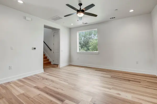 4127 E 12th ST #4, Austin, TX 78721