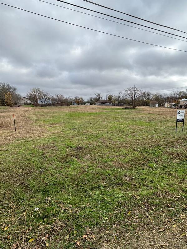 1302 Frink ST, Taylor, TX 76574