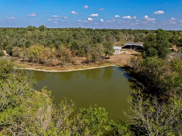 454 Leisure LN, Cedar Creek, TX 78612