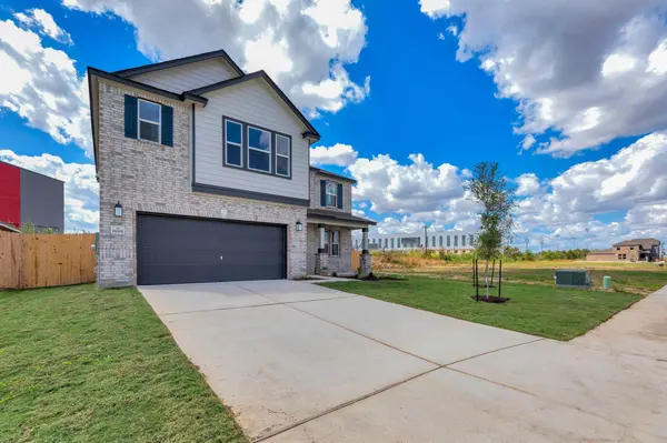 18005 Bridled Stallion DR, Manor, TX 78653