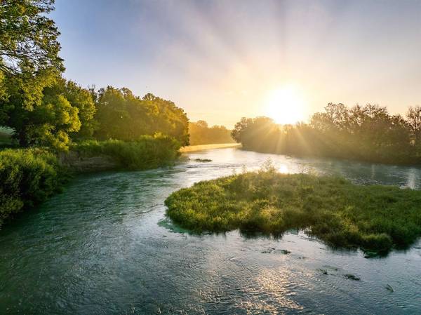 123 El Camino River RD, Bastrop, TX 78602