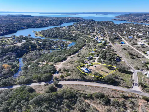 307 S Oak LN, Burnet, TX 78611