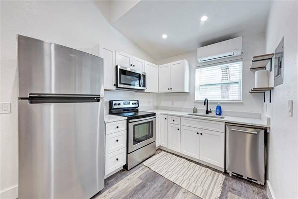 2302 Leon Leon ST #6, Austin, TX 78705