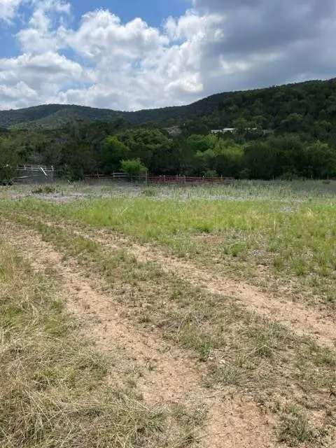 2250 Walter White RD, Leakey, TX 78873