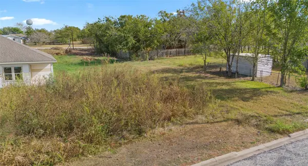 366 N Dallas ST, Giddings, TX 78942