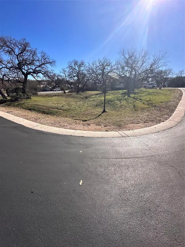 5001 Powder Horn DR, Horseshoe Bay, TX 78657