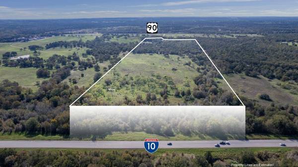 221 Old Waelder RD, Flatonia, TX 78941