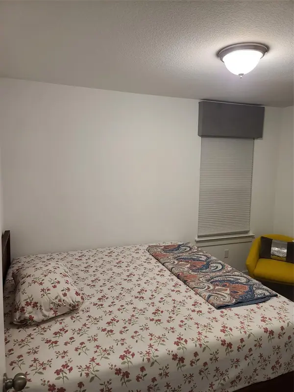 6900 E PLEASANTON PARKWAY PKWY, Pflugerville, TX 78660