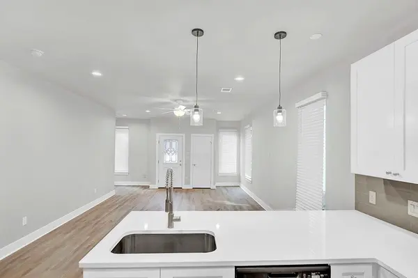 400 Shady Bluff DR, Wimberley, TX 78676