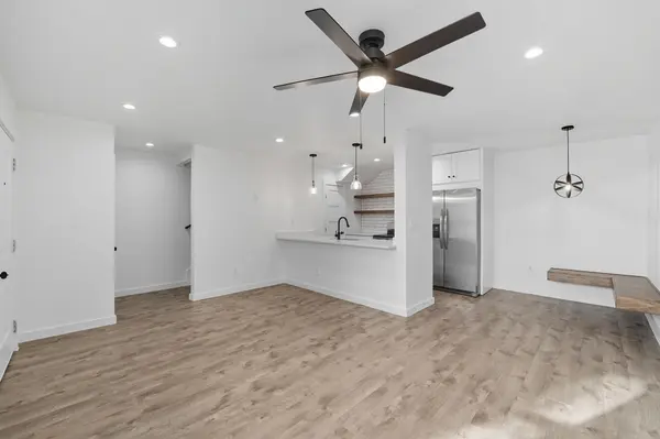 2124 Burton DR #133, Austin, TX 78741