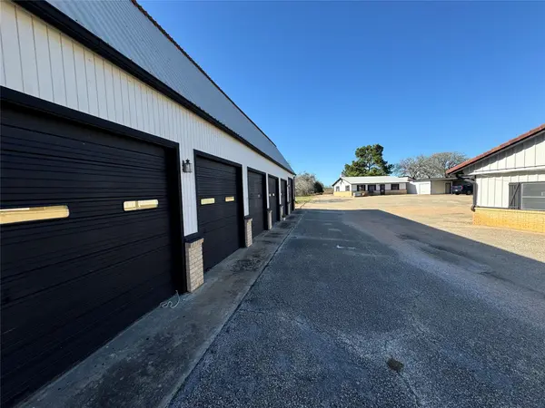 2520 Hwy 304, Smithville, TX 78957