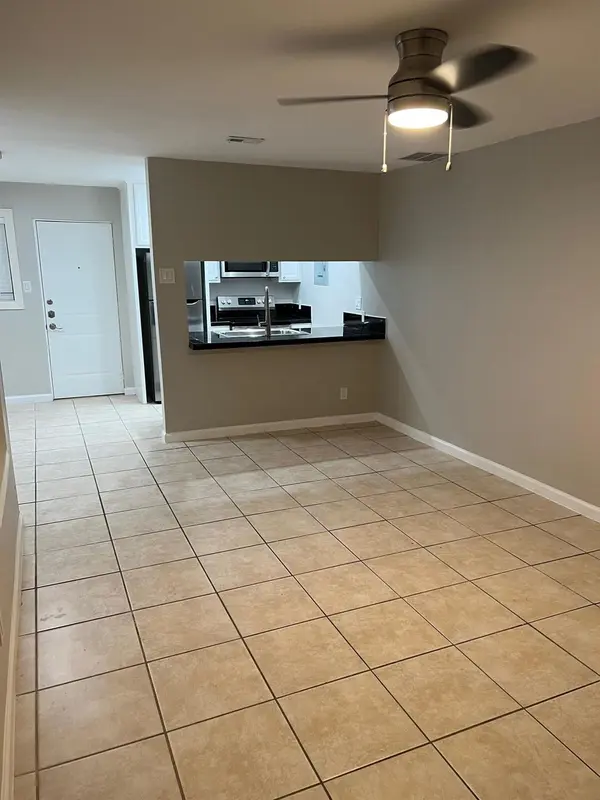 2413 Leon ST #103, Austin, TX 78705