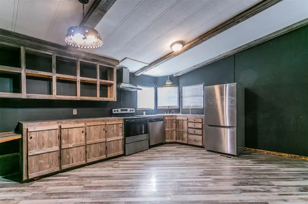 6384 E FM 485, Cameron, TX 76520