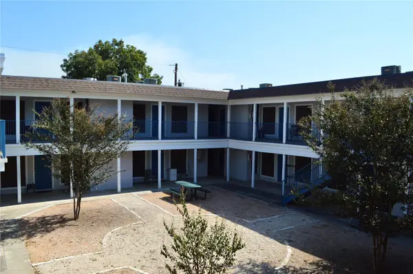 4709 Harmon Ave #413, Austin, TX 78751