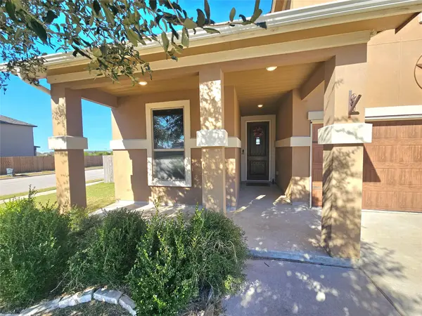 120 Schuylerville DR, Elgin, TX 78621