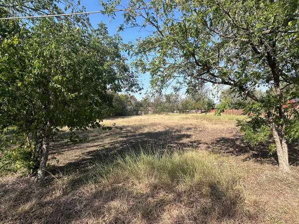 2204 Water ST, Bastrop, TX 78602