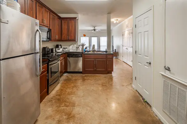 910 W 25th ST #403, Austin, TX 78705