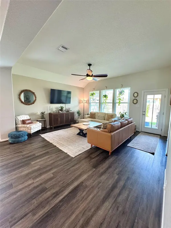 272 Rimrock CT, Bastrop, TX 78602