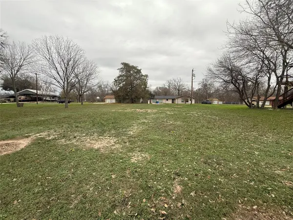 110 Lake Forrest DR, Seguin, TX 78155