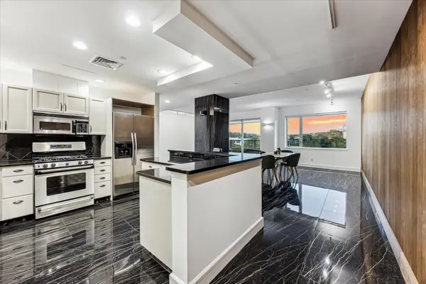 901 W 9th ST #401, Austin, TX 78703