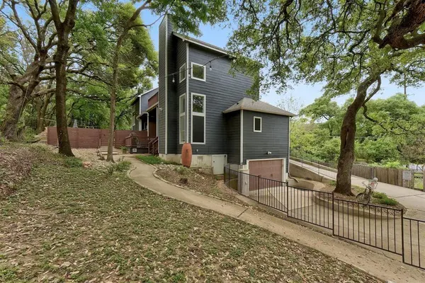 3201 S 5th ST #B, Austin, TX 78704