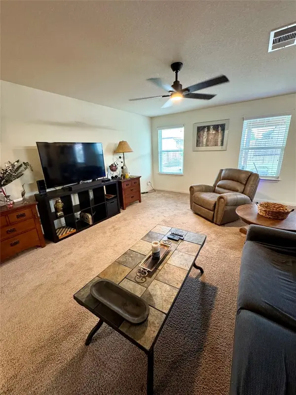 205 Denson LN, Jarrell, TX 76537