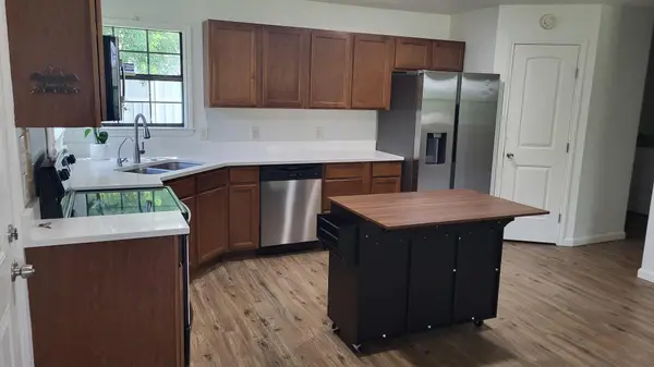 110 Midnight Sun DR, Spicewood, TX 78669