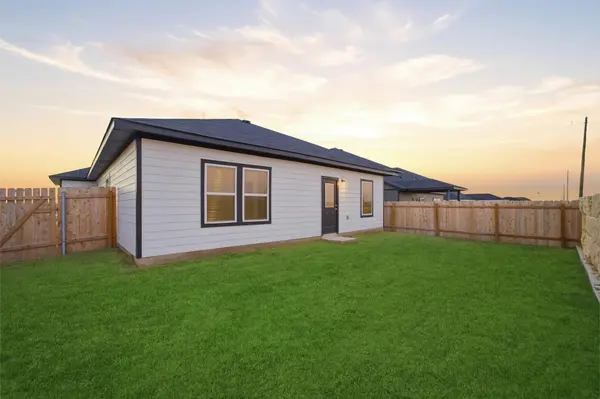 204 Quail Convey DR, Jarrell, TX 76537