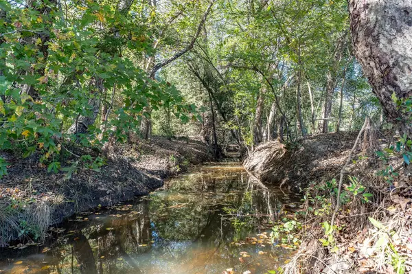 380 An County Road 370, Palestine, TX 75801