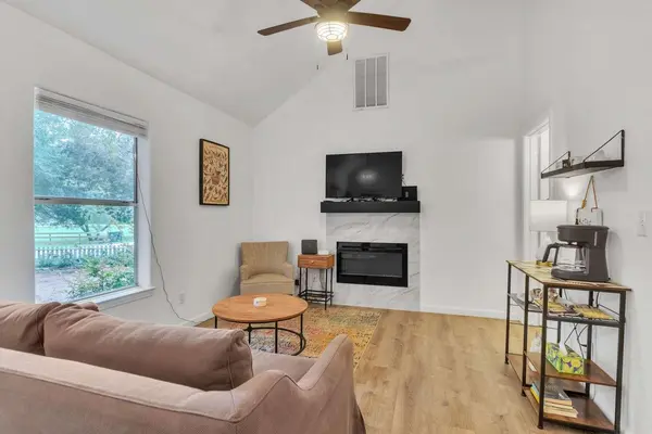 104 Scudder LN #X, Wimberley, TX 78676