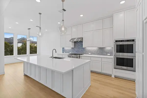 1805 Crimson Sunset DR, Georgetown, TX 78628