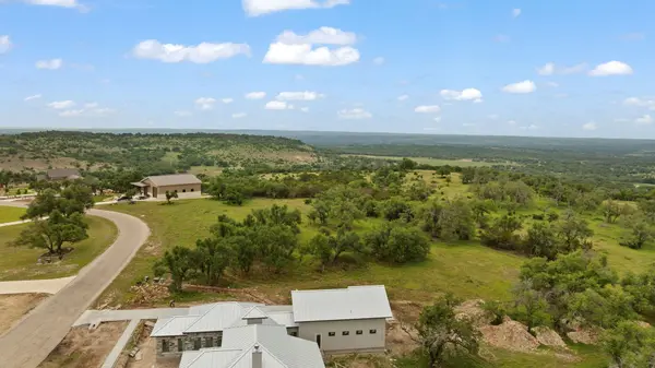 120 Trophy Oak PT, Fredericksburg, TX 78624
