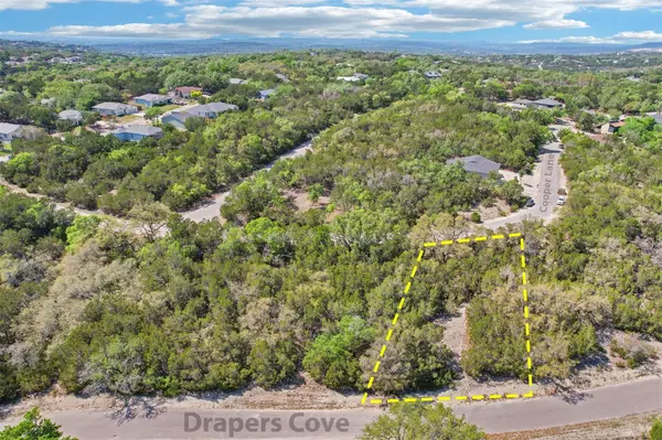 4005 Cooper LN, Lago Vista, TX 78645