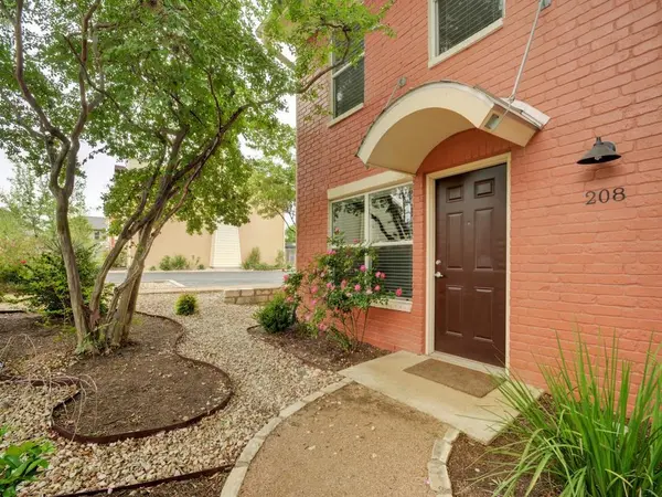 1101 Grove BLVD #208, Austin, TX 78741