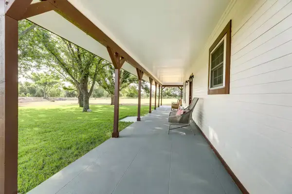 1616 County Road 463, Elgin, TX 78621