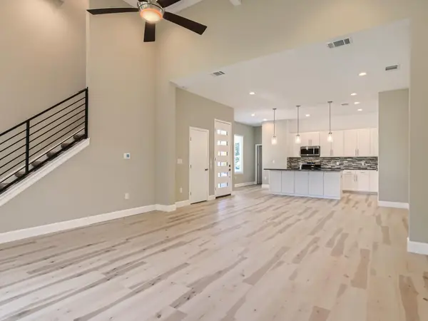 7204 Bennett Ave #B, Austin, TX 78752